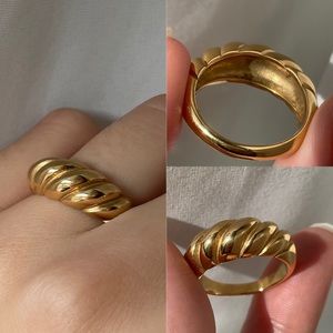 Gold Croissant Ring Size 7